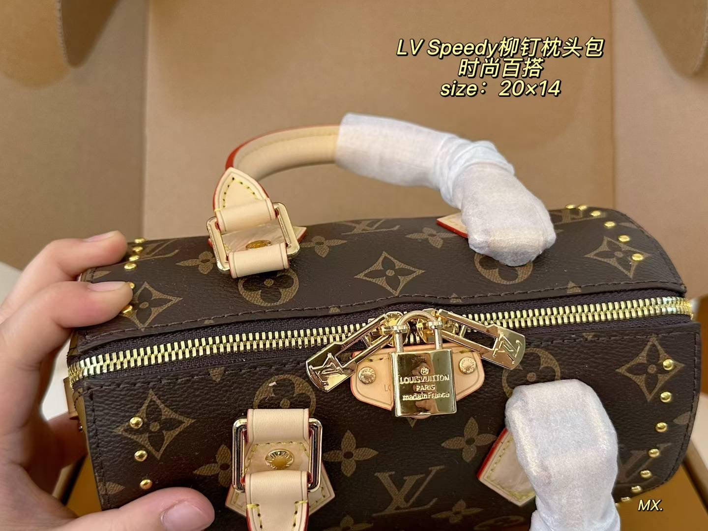 LV 25ss Speedy Studded Pillow Bag