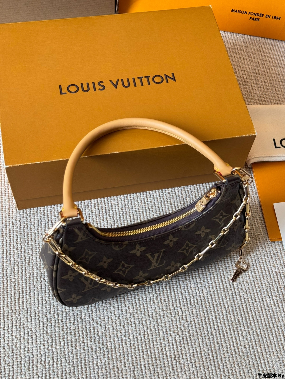 LV CATCHY Underarm Bag
