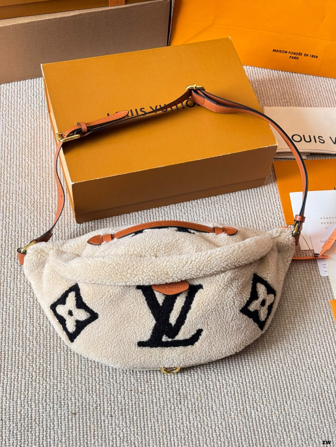 LV Teddy Series Waist Bag
