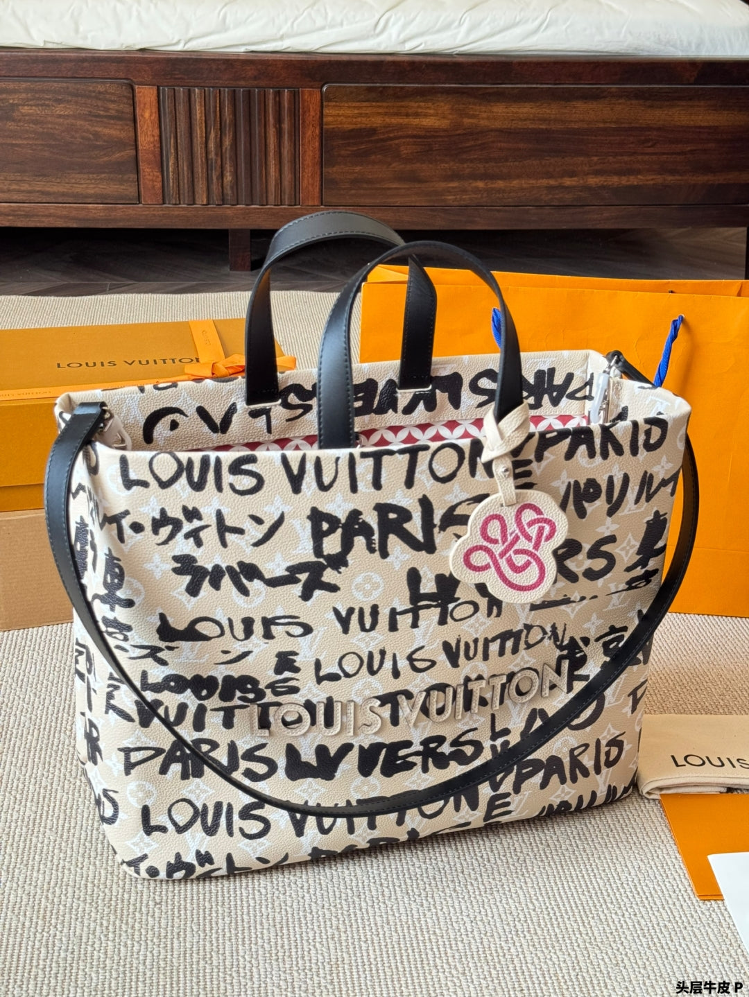 LV Shopper tote